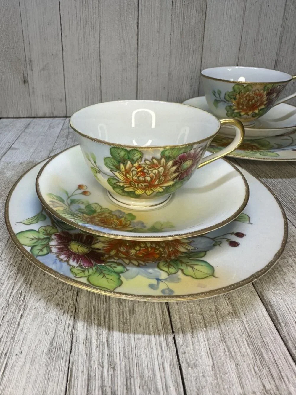 Vintage Shofu China Tea Cups & Saucers Floral Design Gold Rim Japan - Set of 2
